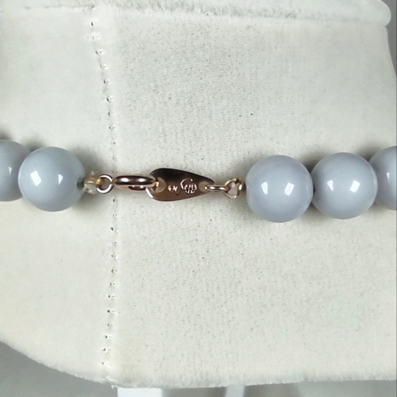 Vintage Gray Oops A Daisy Plastic Beaded 18" Necklace - Picture 4 of 5